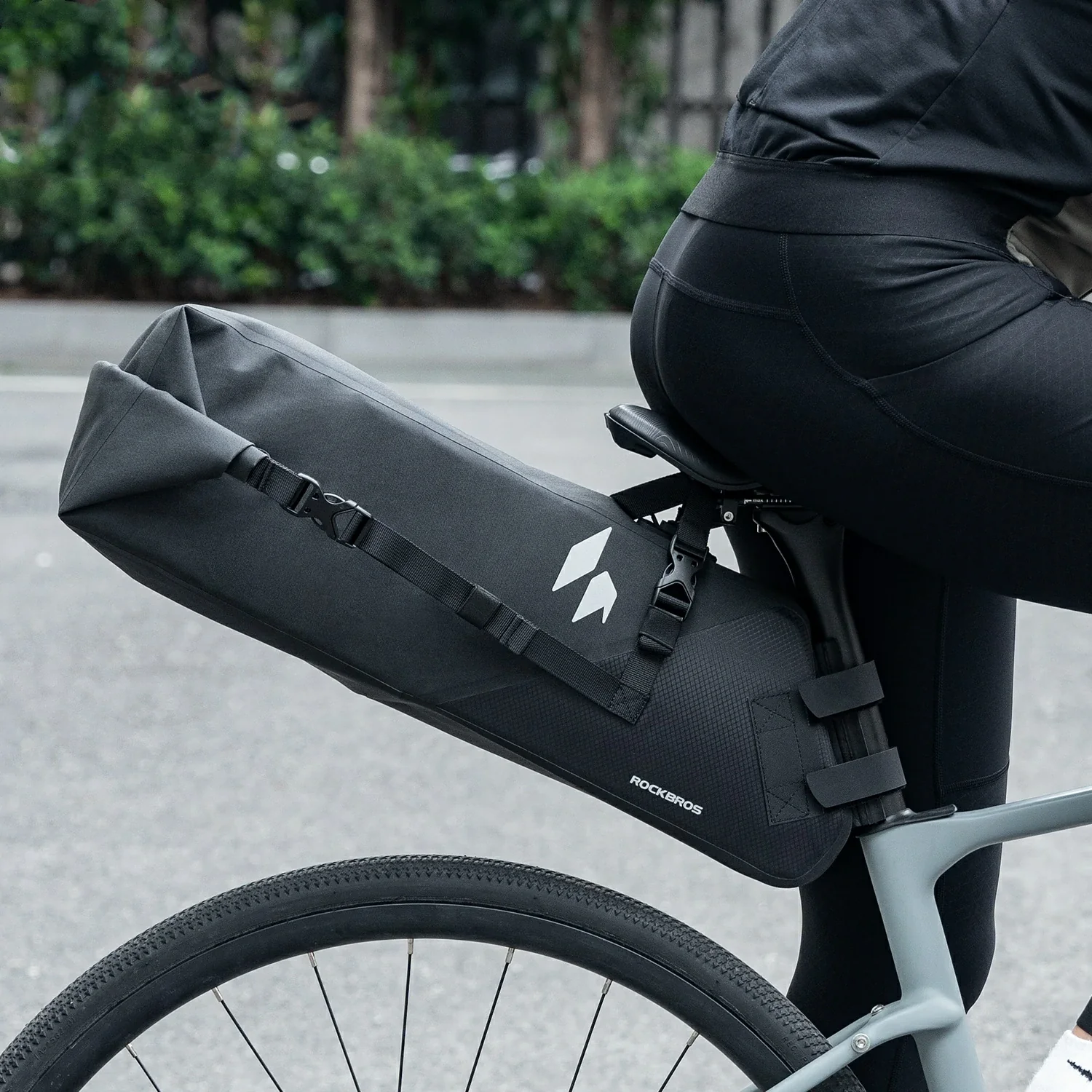 RideMate 100% Waterproof Bike Tail Bag 13L - Image 5