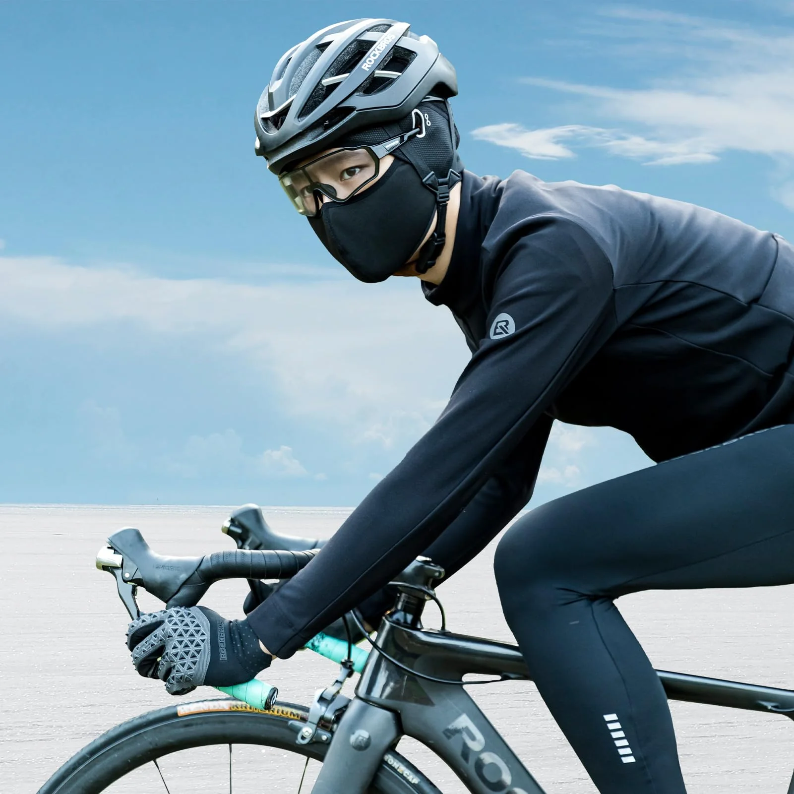 ROCKBROS Skull Cap Helmet Liner, Winter Thermal Cycling Hat with Glasses Holes, Beanie - Image 6